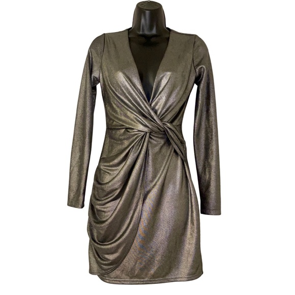 Twist-Front Sliver V Neck Long Sleeved Knit Dress - Picture 3 of 6